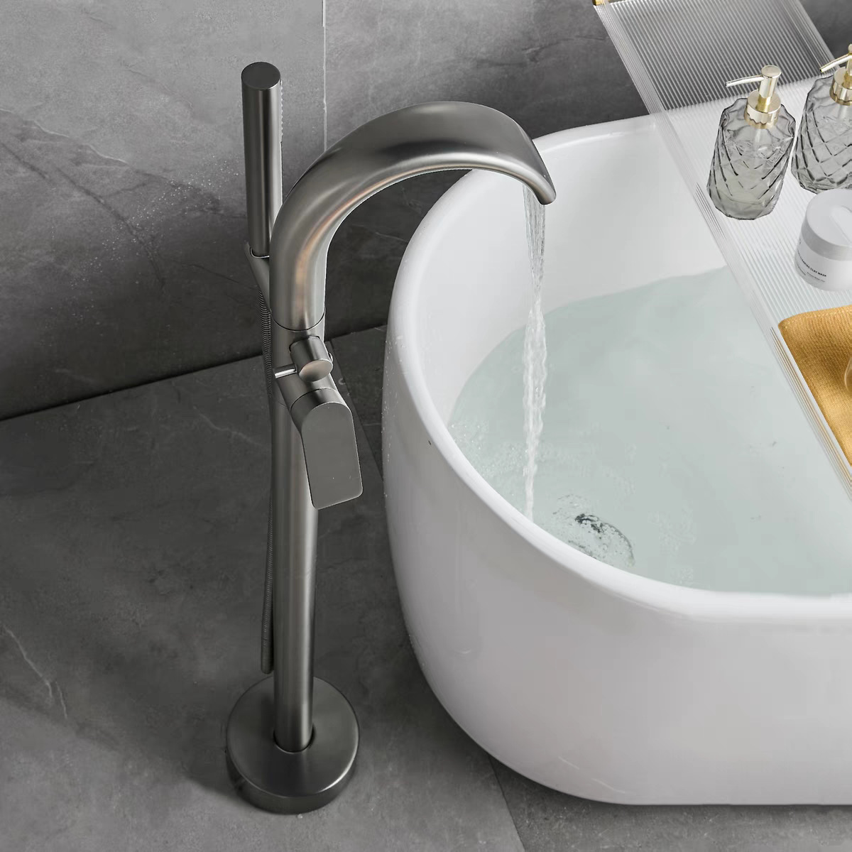 Gun Metal Hot Cold Freistehend – Freestanding Bathtub Filler Faucet Floor Bewertung und Preis