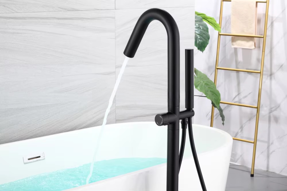 Matt-schwarzer, schwenkbarer S – Freestanding Bathtub Filler Faucet Floor Bewertung und Preis